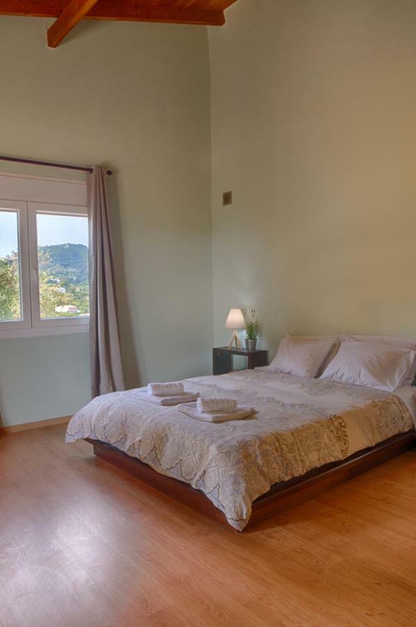 Modern Eco Friendly Villa Close To Town Пелекас Екстериор снимка